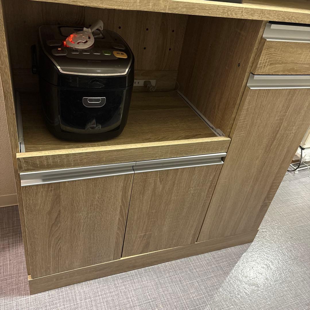 【送料込】値下げ⭐︎LOWYA 食器棚 コンセント付き 幅90cm