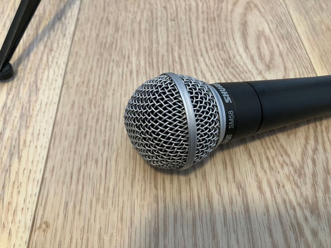 【実用セット】SHURE SM58 ダイナミックマイク　卓上スタンド・ケーブル付
