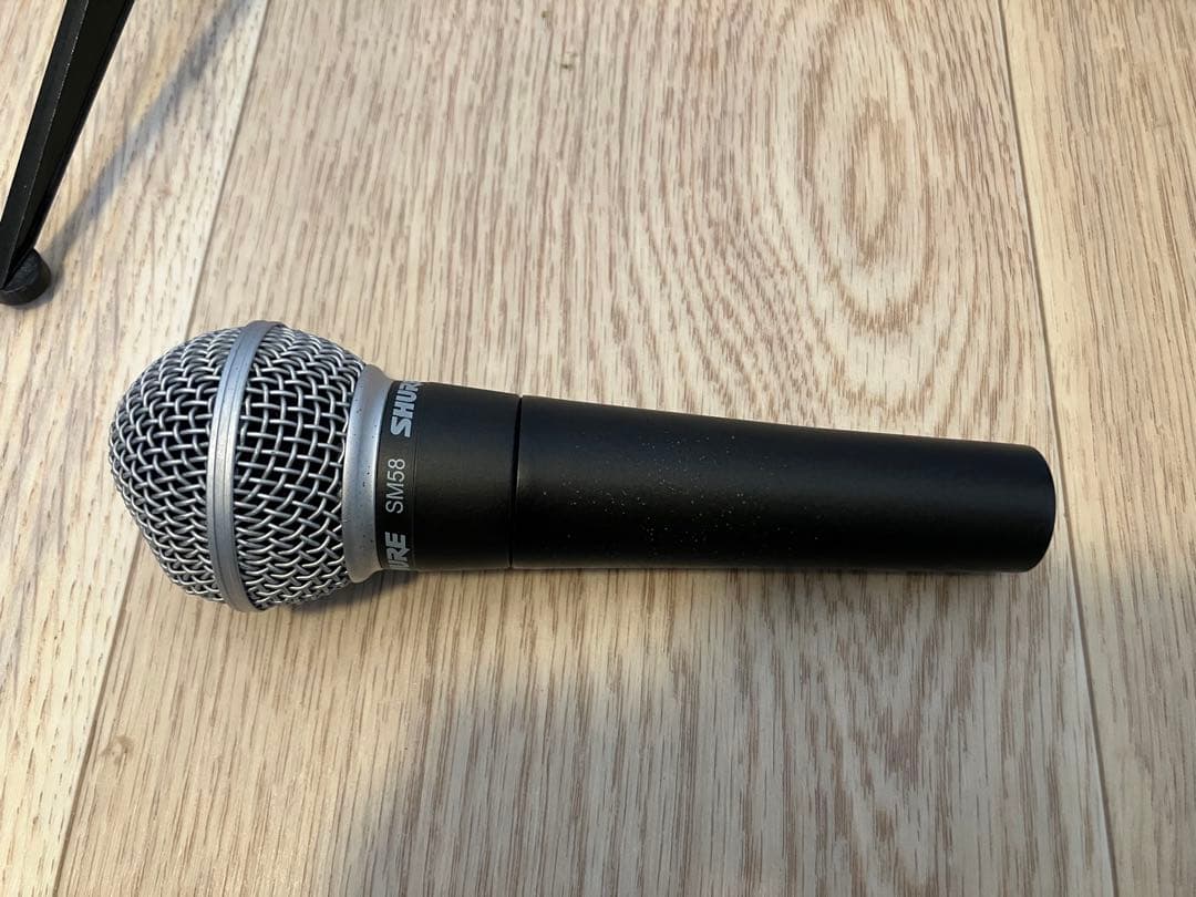 【実用セット】SHURE SM58 ダイナミックマイク　卓上スタンド・ケーブル付