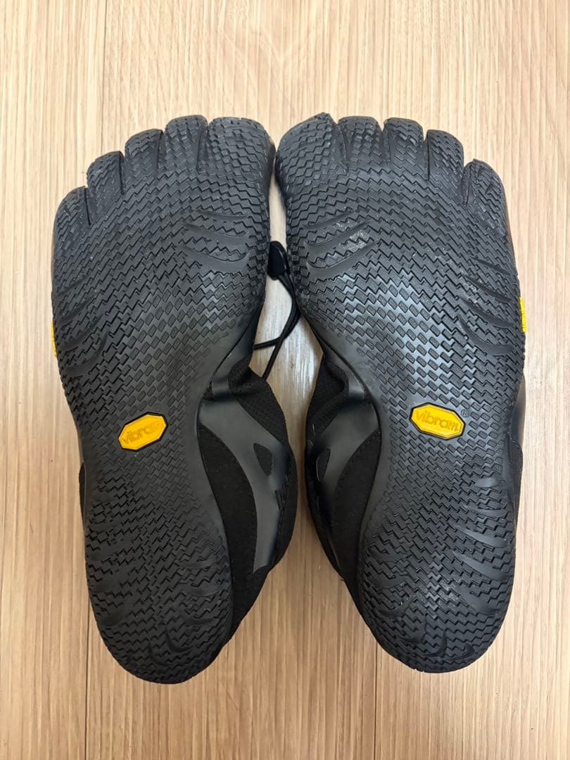 Vibram five fingersシューズ 25.5cm