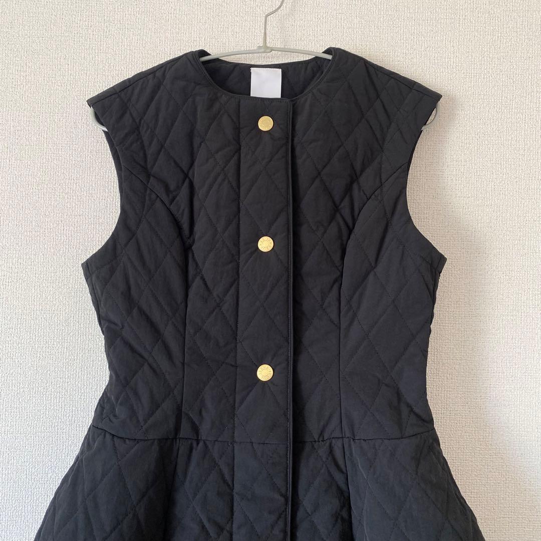 美品 JENNEジェンヌ 2WAY機能綿キルティングジレワンピース S ブラック