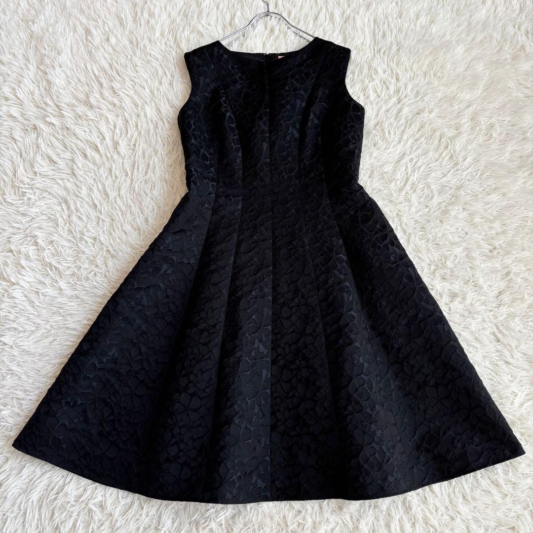 美品 トッカ 2023 FLOWER MEADOWドレス 黒 大きいサイズ6