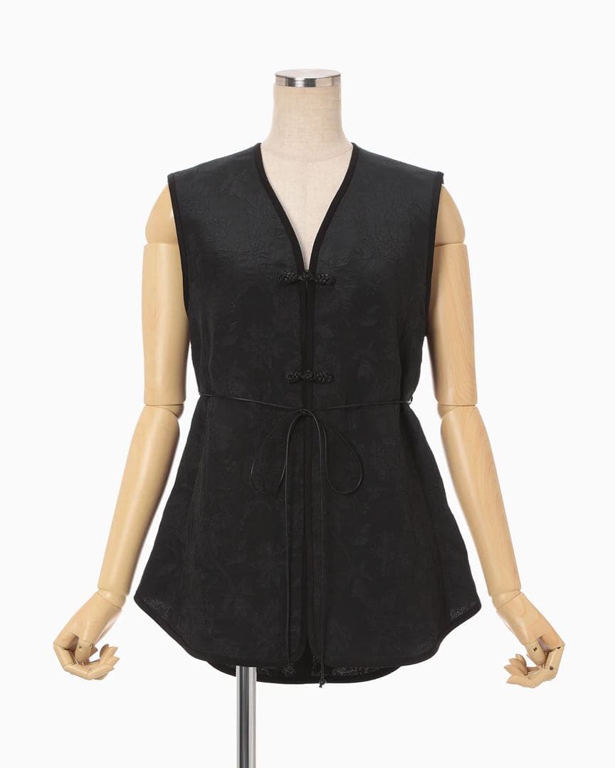 3/17まで Raised Jacquard Frog Button Vest