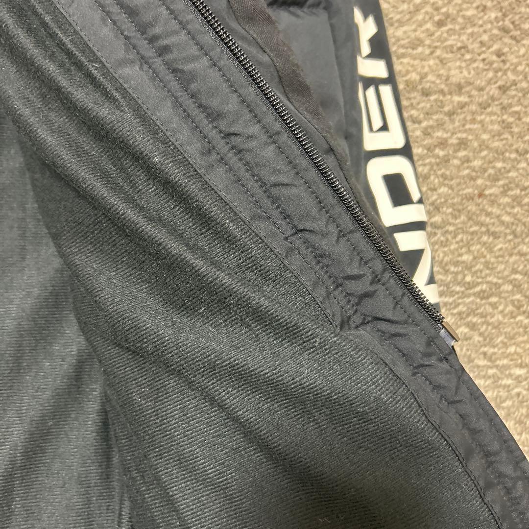 UNDER ARMOUR 黒 ベンチコート