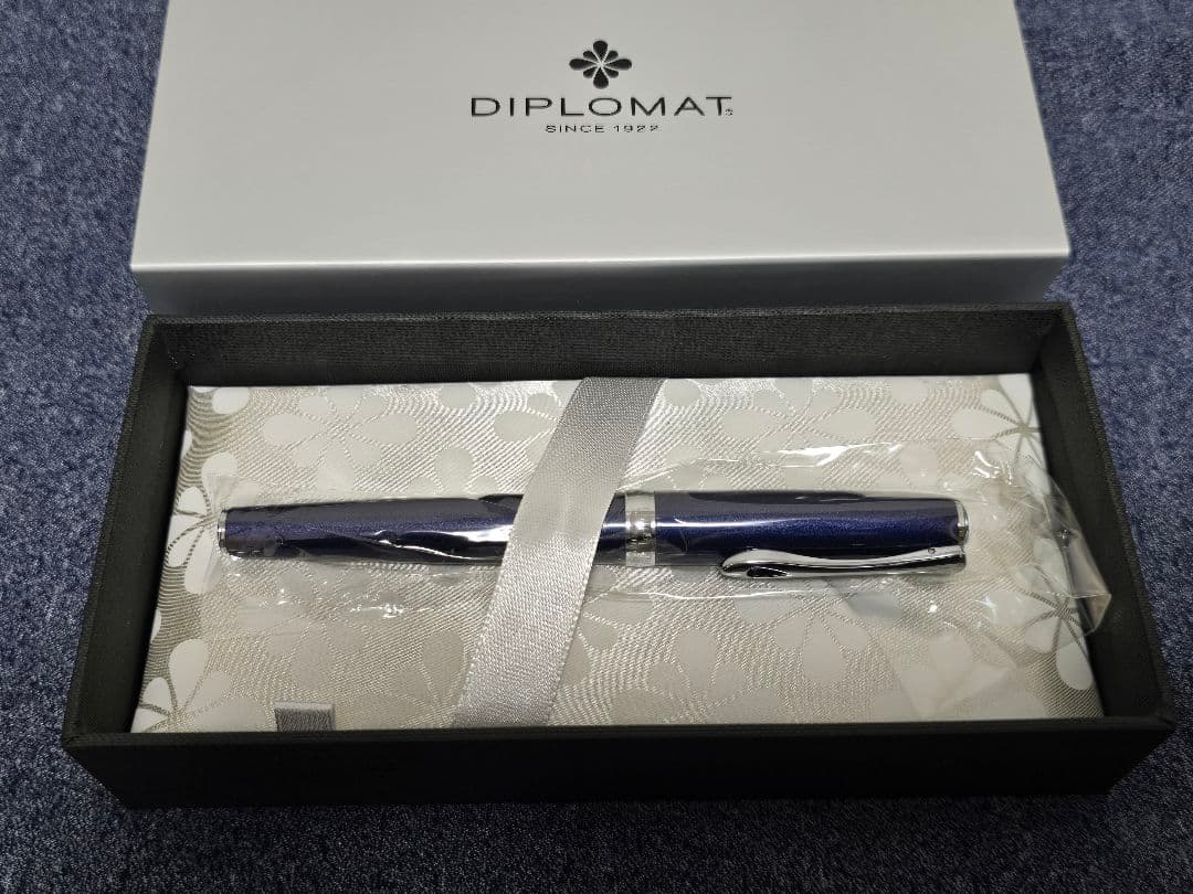 美品 ディプロマット エクセレンス A2 万年筆 EF