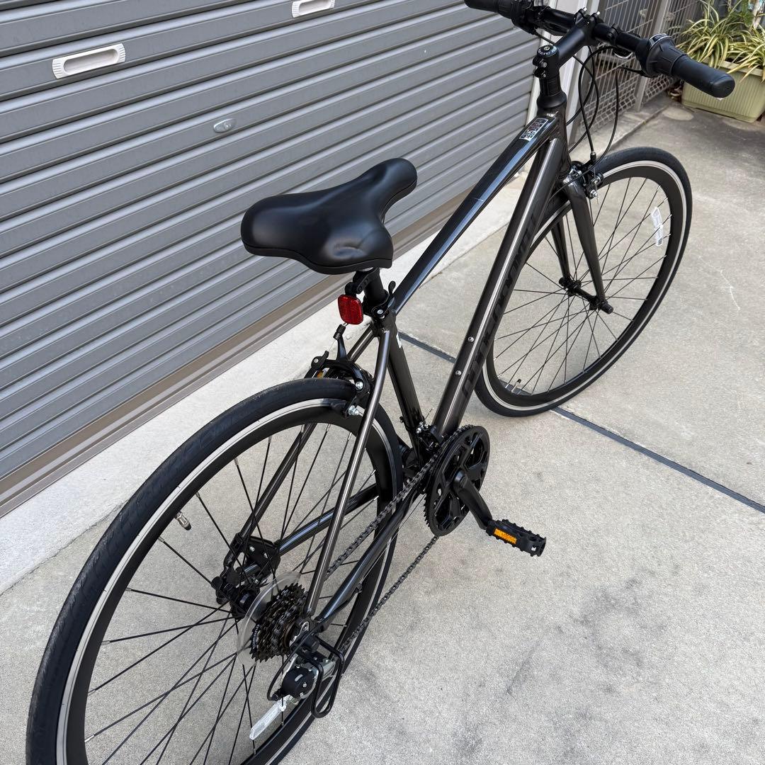 み*ー様 ほぼ新品　クロスバイク　ロードバイク　自転車　700c 黒色　大阪南部