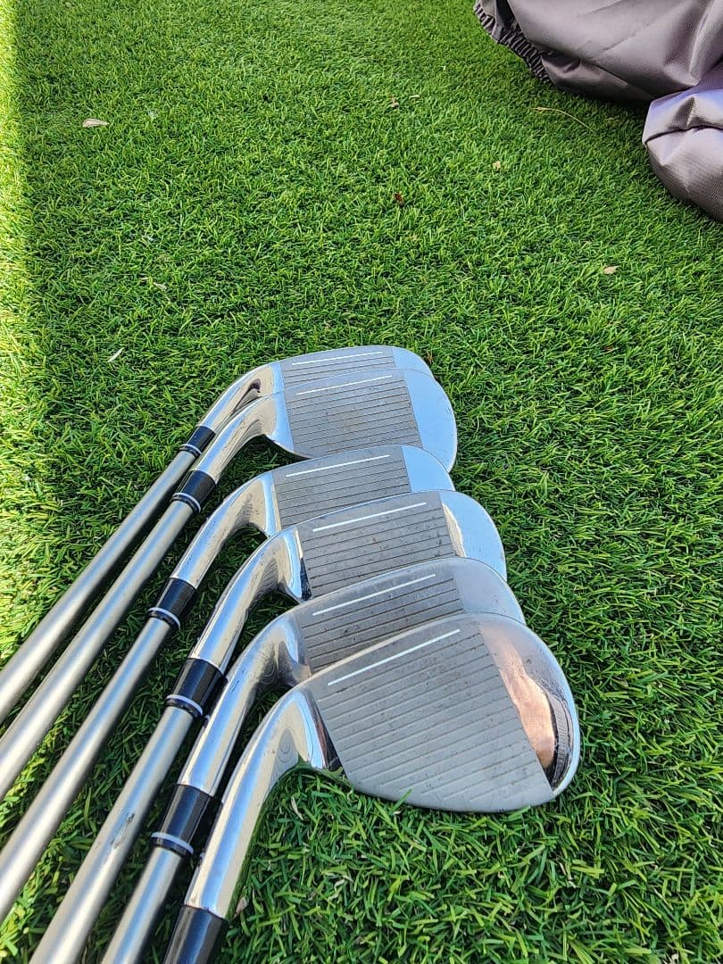 期間値引き　TaylorMade レディース L フルセットトラベルカバー付き！