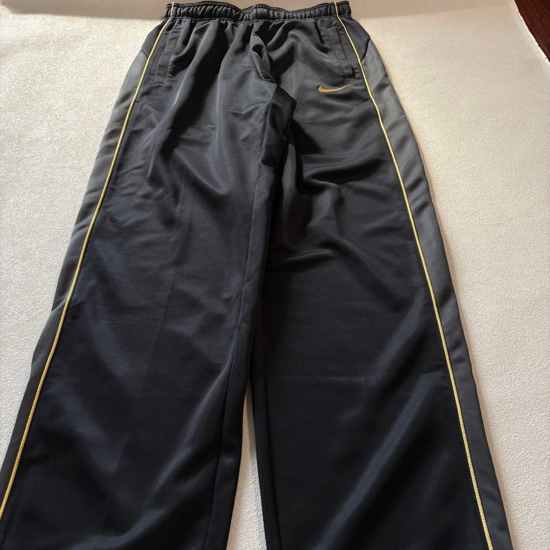 美品✨ NIKE ナイキ ジャージ 上下セット 黒 ゴールドM トレーニング