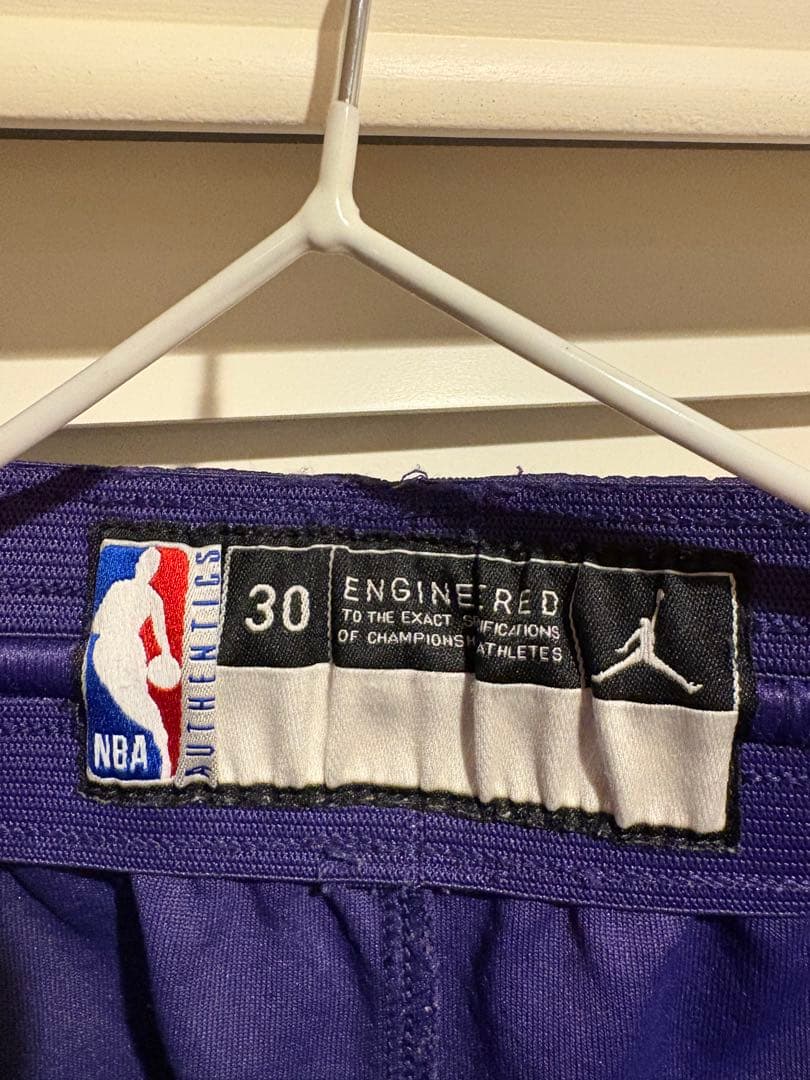 NBA ホーネッツ レプリカショーツ