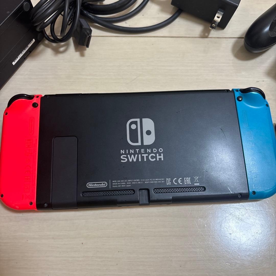 Nintendo Switch本体 青/赤 付属品付き 片ジョイコン問題以下参照