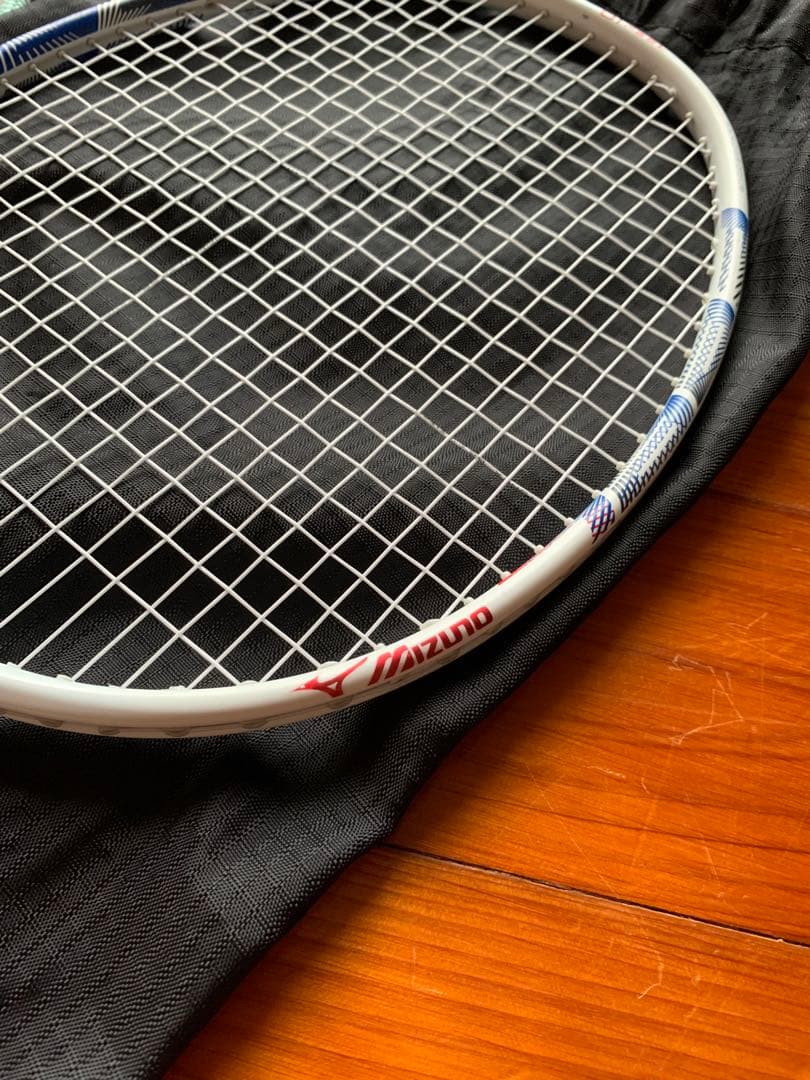 Mizuno アルティウス01 フィール(バドミントンラケット）