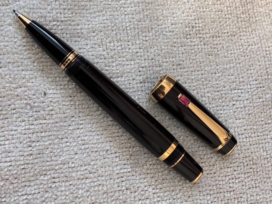 ◾️MONT BLANC モンブラン◾️ボエムキャップ式ボールペン◾️新品リフィル付◾️