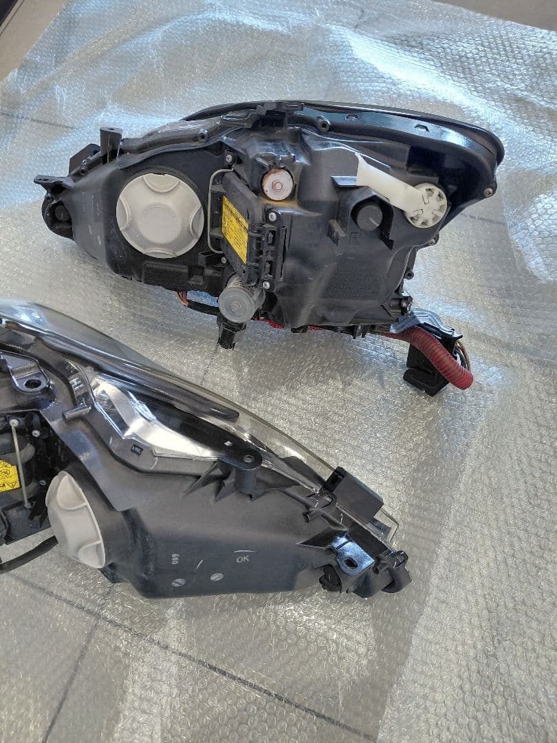LEXUS IS250 後期純正ヘッドライト⭐中古⭐左右セット⭐クリア塗装済み❗