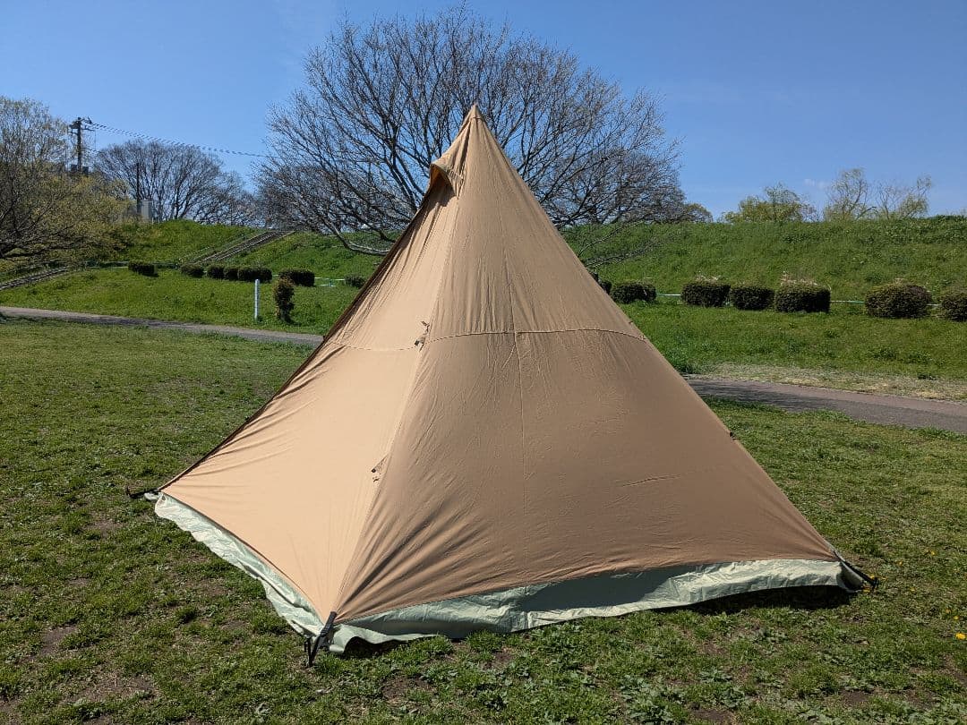 Soomloom　HAPI 4P 　フロントフラップ付き　ワンポールテント