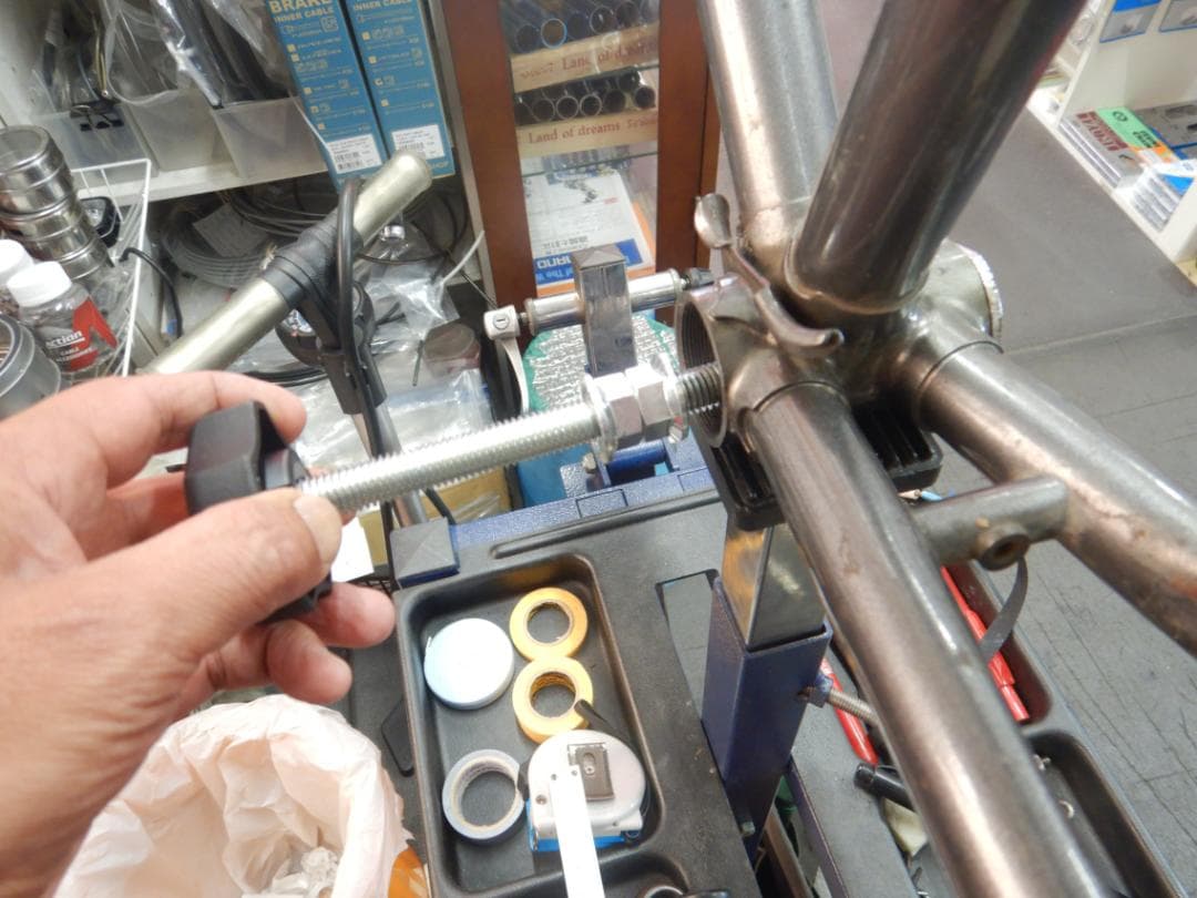 旧型BB右ワンが外せる工具（TOOL　PRO）補助具付き！