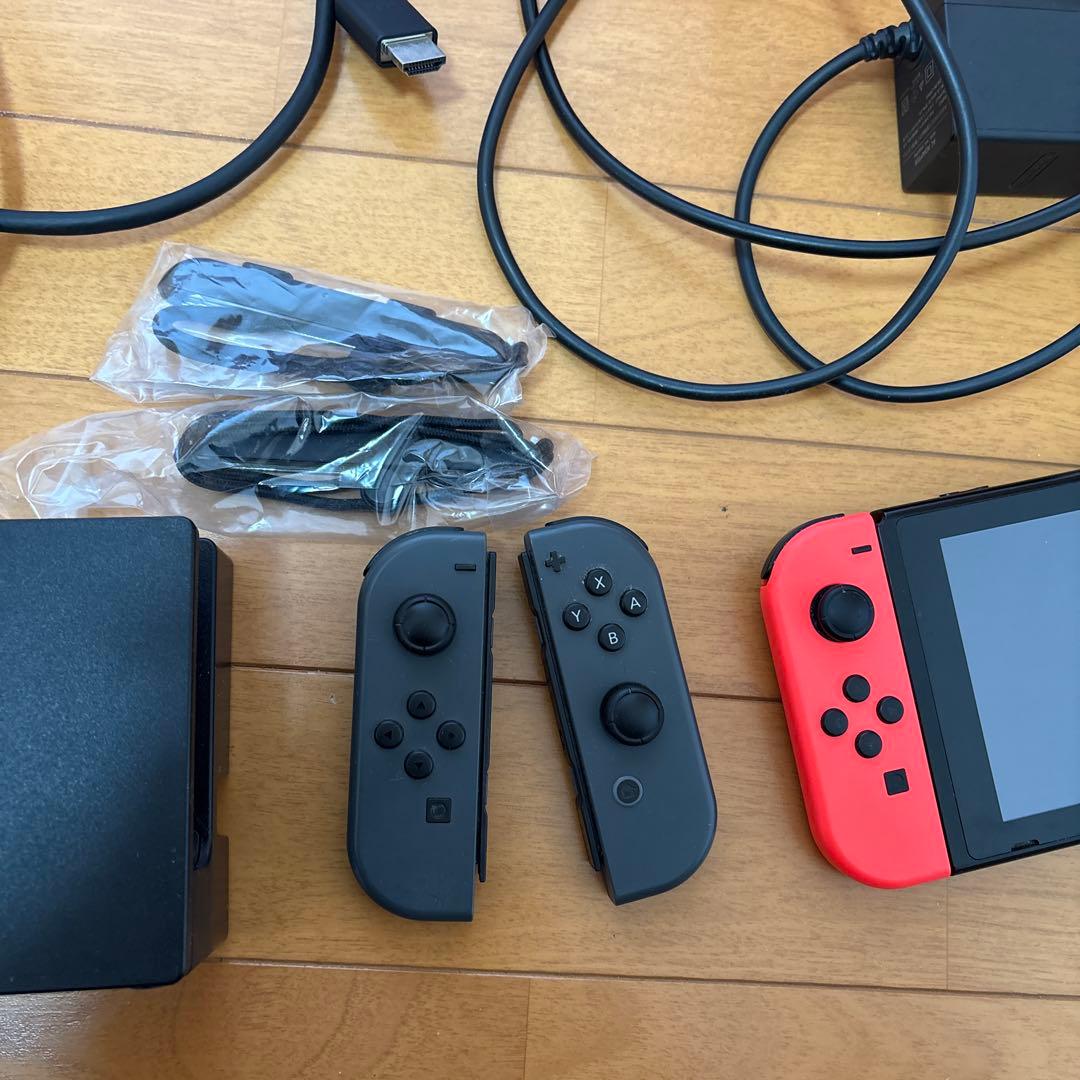明*ヨ様 Nintendo Switch 本体 赤/青 Joy-Con付き