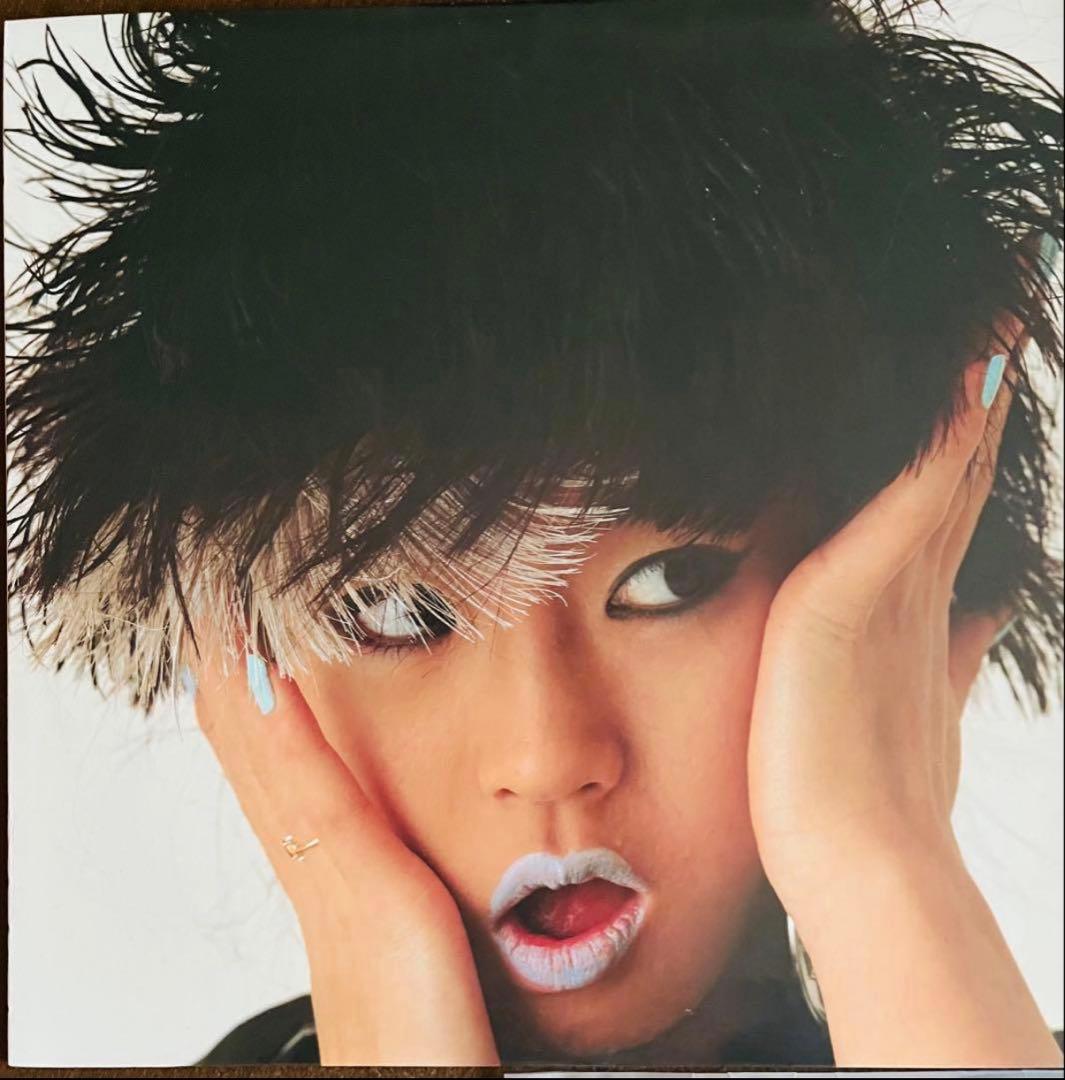 貴重/美品 直筆サイン付き 中森明菜さん12inchシングル 赤い鳥逃げた1枚②
