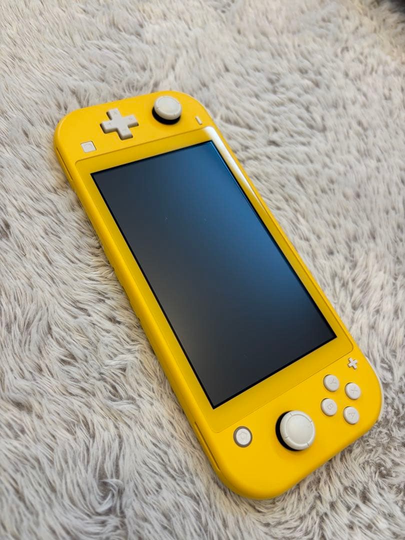 Nintendo Switch Lite イエロー 本体　ケース付き