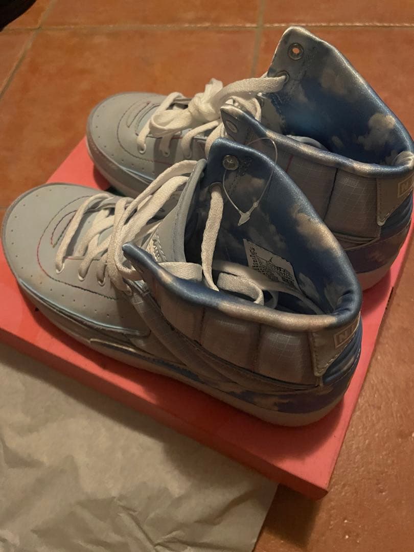 NIKEジョーダンレトロ2 新品！