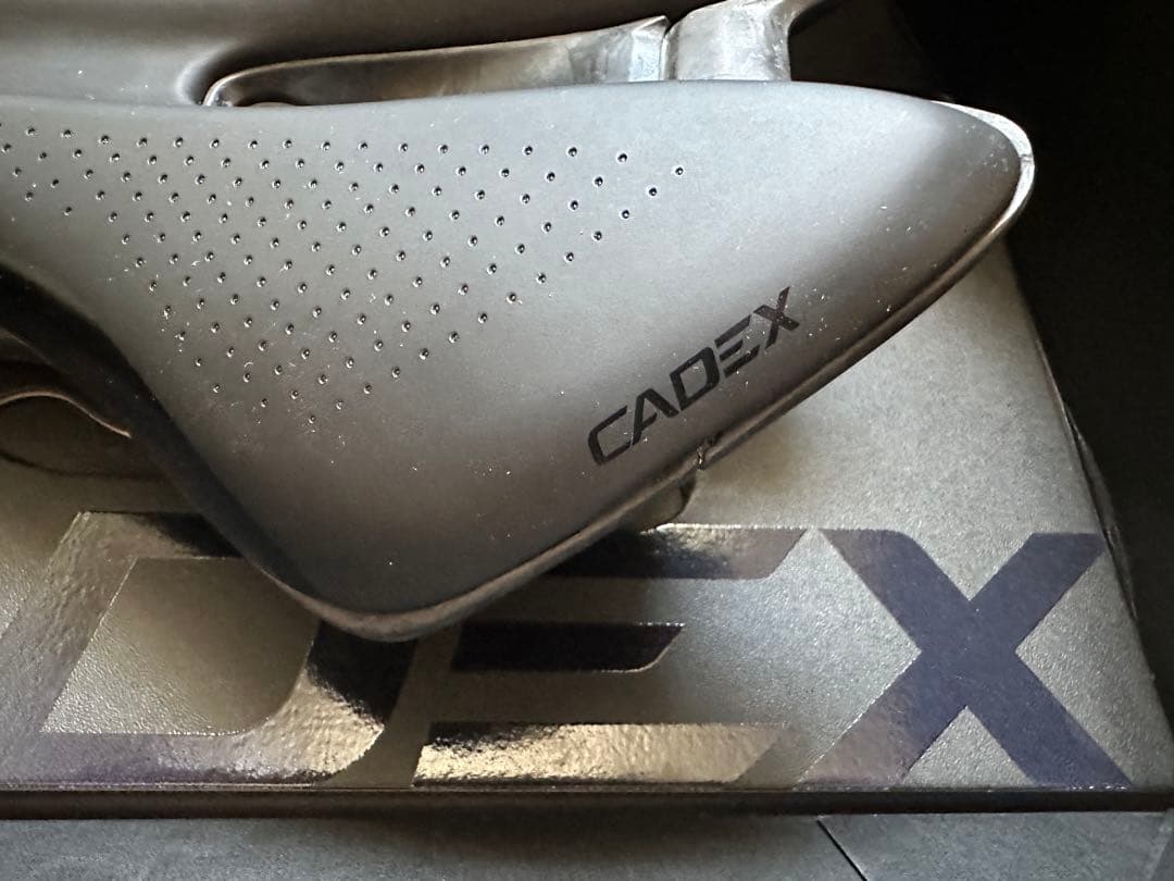CADEX BOOST SADDLE 超軽量カーボンサドル