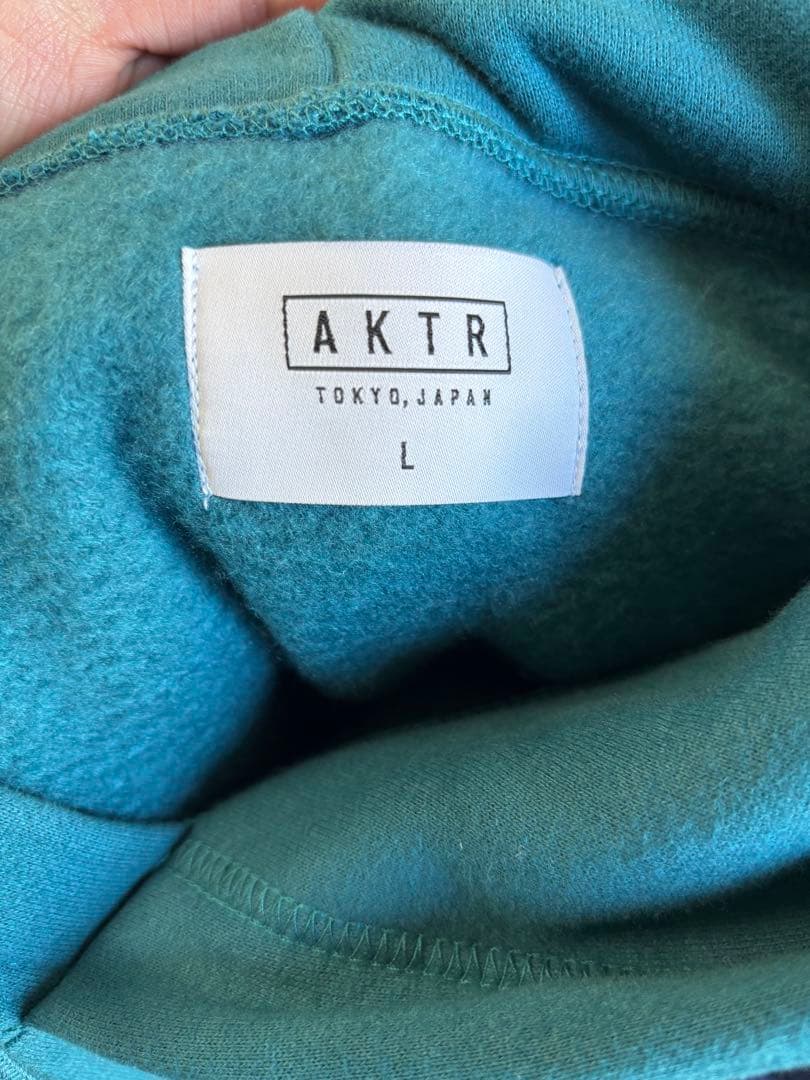 【新品】AKTR パーカー　裏起毛