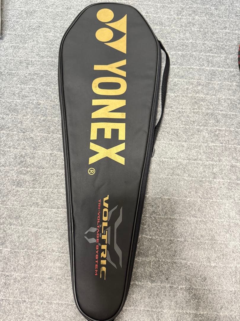 ヨネックス　YONEX VOLTRIC 30