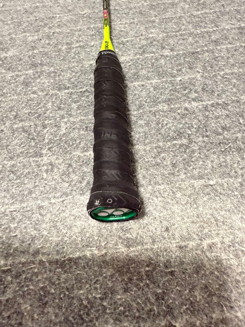 ヨネックス　YONEX VOLTRIC 30