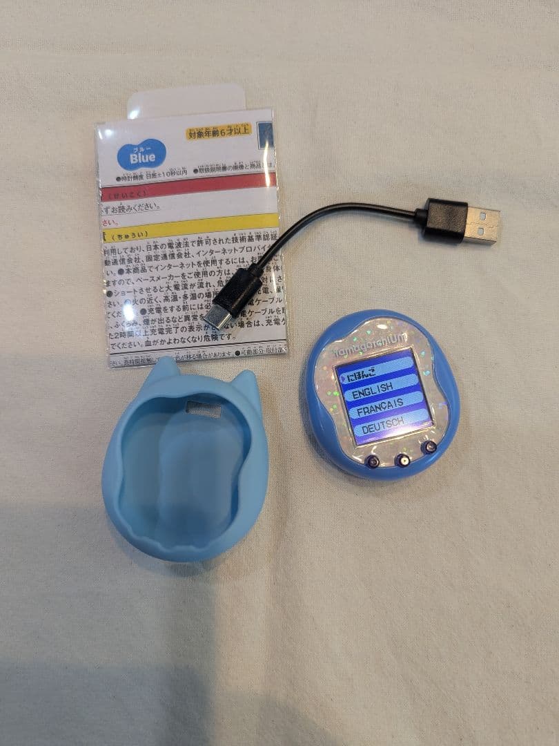 たまごっちユニ Tamagotchi Uni ブルー 本体　シリコンケース付