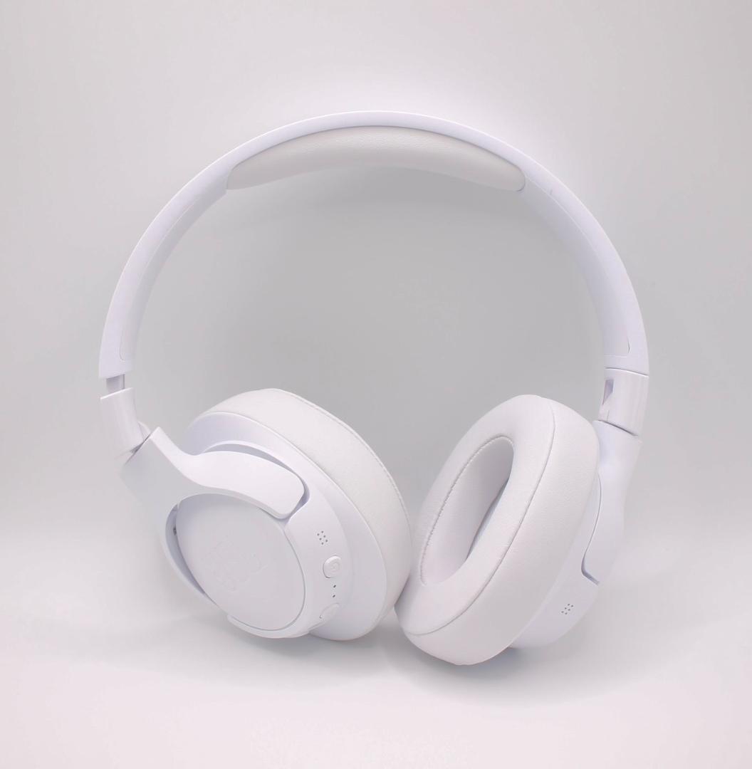 ☆ほぼ未使用☆ JBL TUNE770NC ヘッドホン ホワイト 保証つき