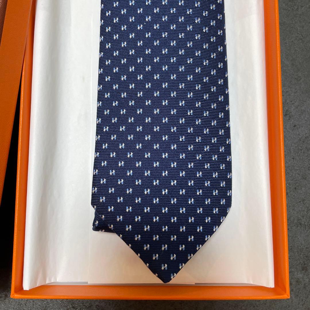 ❣️新品未使用タグ付❣️HERMES エルメス　ネクタイ　H柄　高級シルク