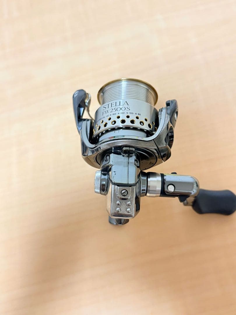 STELLA FW2500S スピニングリール
