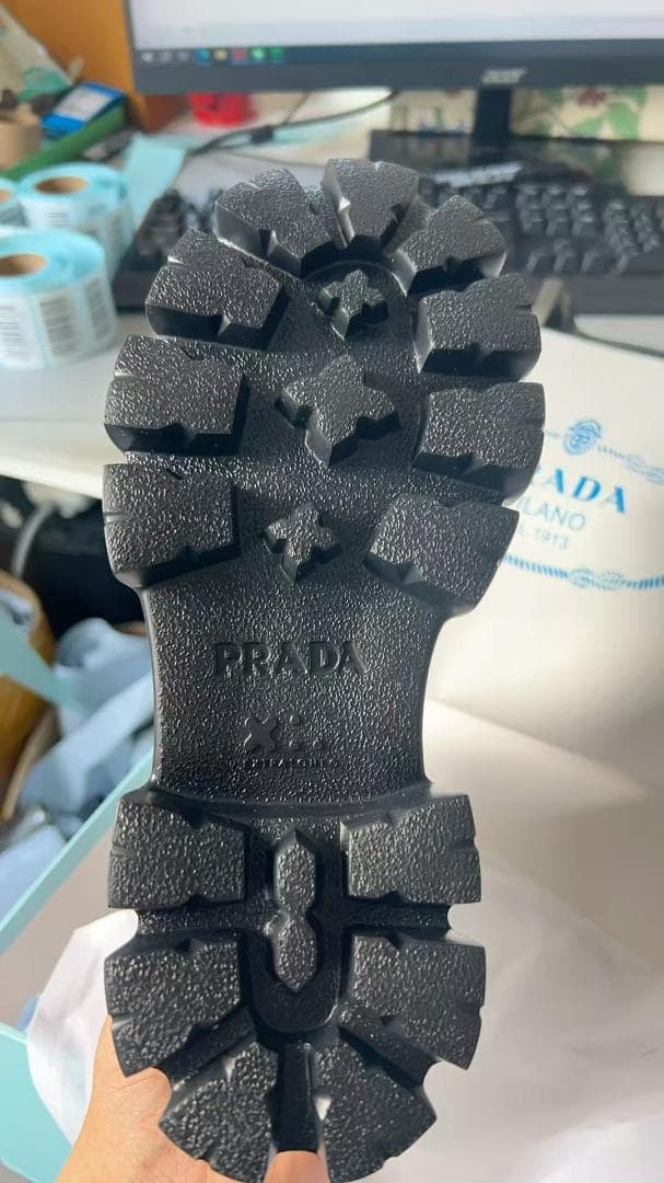美品　prada 厚底　ブーツ