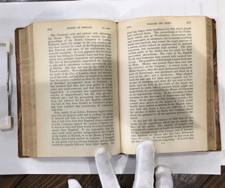 イギリス　アンティーク洋書•革製1697年〜1702年‼️