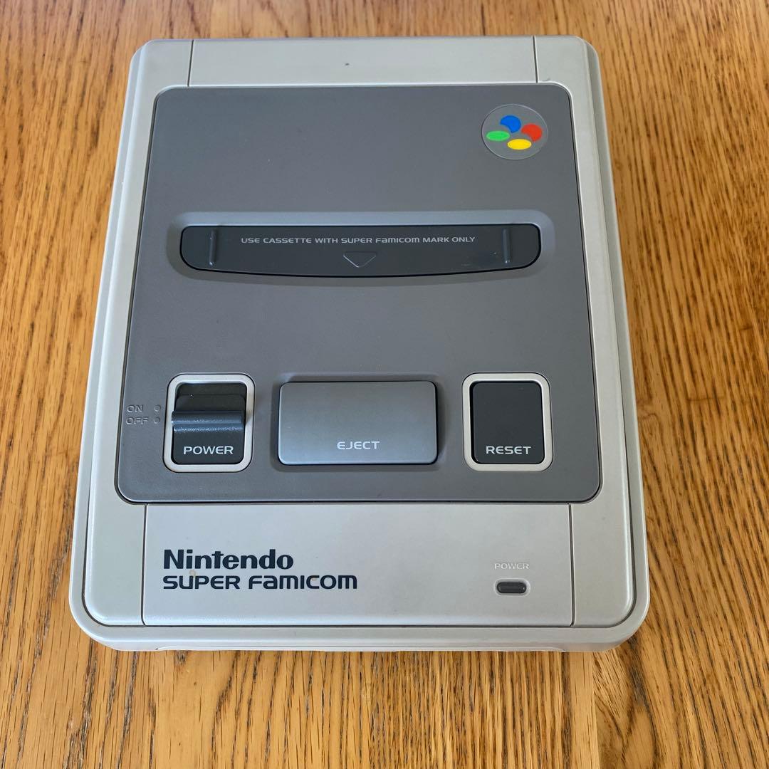 【美品】Nintendo SHVC-001 スーパーファミコン　本体