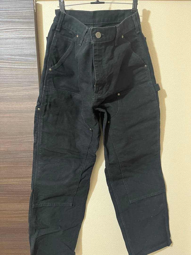 Carhartt ブラックカーゴパンツ