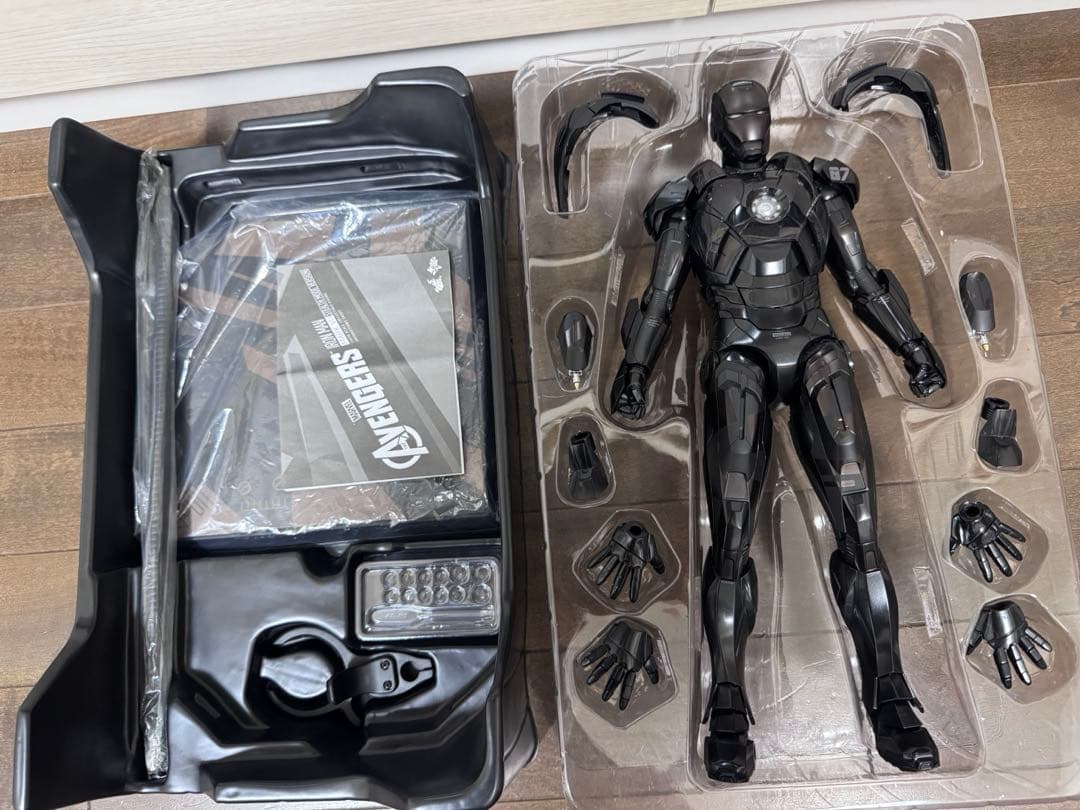 HotToys ホットトイズアイアンマンマーク7ステルス版ムービーマスターピース