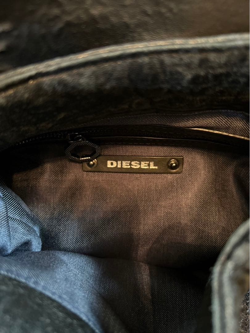 レディース：ショルダーバッグ☆DIESEL☆