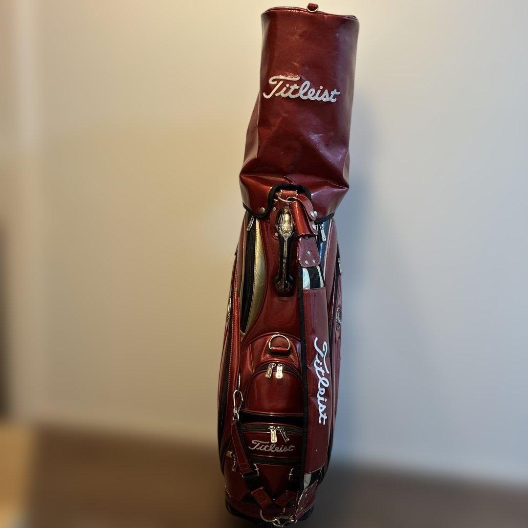 Titleist 赤 キャディバッグ フード付き（限定品、アスリートモデル）