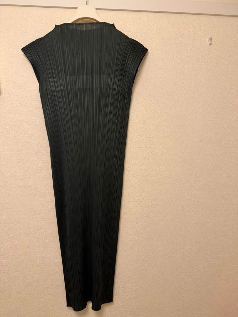 ISSEY MIYAKE、PLEATS PLEASE MONTHLY