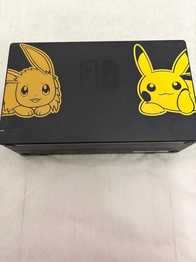 Nintendo Switch 本体 イーブイ ピカチュウデザイン