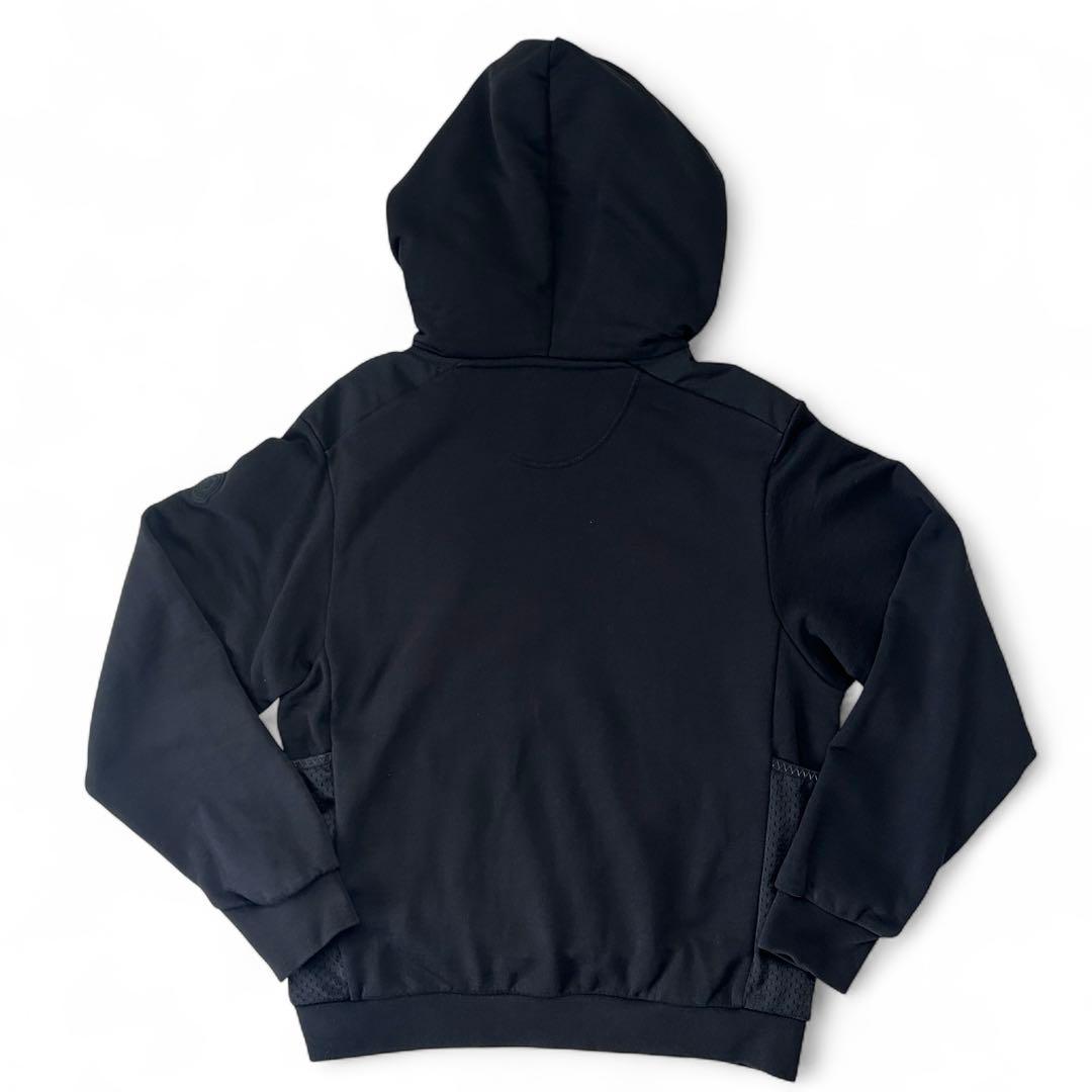 【美品】MONCLER モンクレール　パーカー　ユニセックス　黒　認証タグ有り