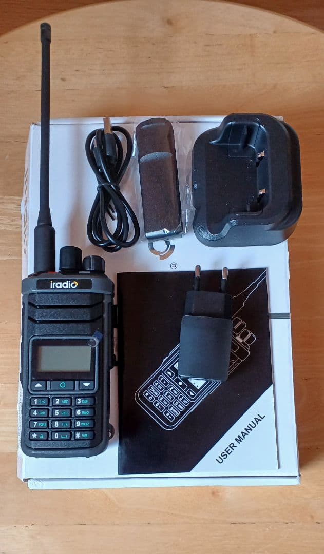 トランシーバー iradio uv-88