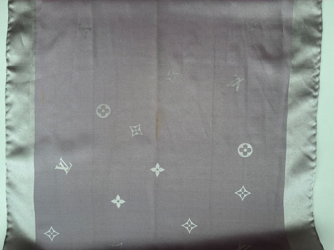 らんちゃんLouis Vuitton ルイヴィトン シルクスカーフ