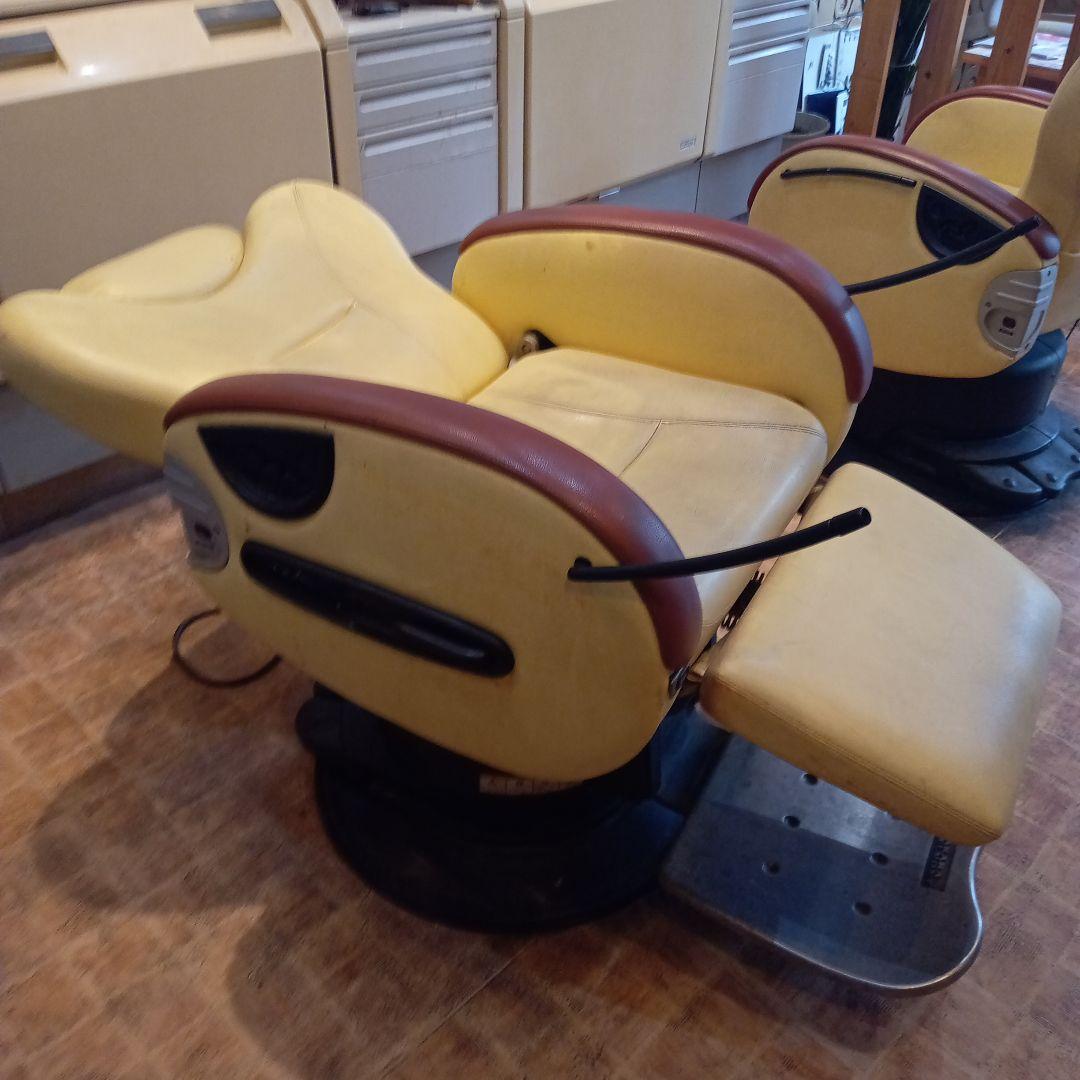 タカラベルモント　VARIO ヴァリオ　理美容椅子