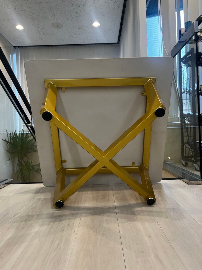 『都内』モダンな人口大理石風正方形ローテーブル　80cm×80cm