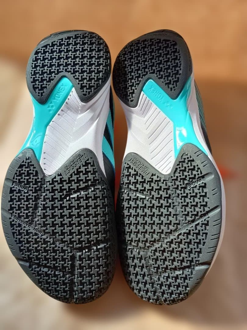 YONEX CASCADE ACCEL バドミントンシューズ 25.5cm