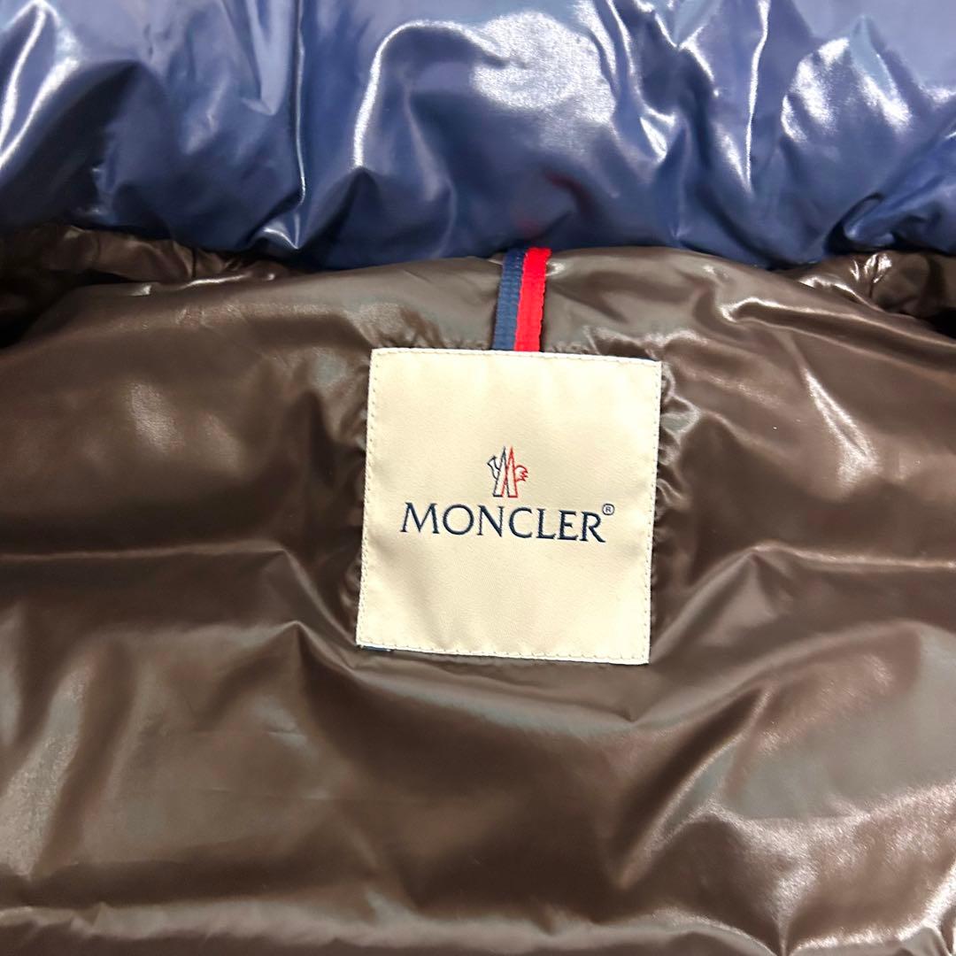 極美品　ジャパン表記有　moncler ダウンベスト　コミックタグ有　ネイビー