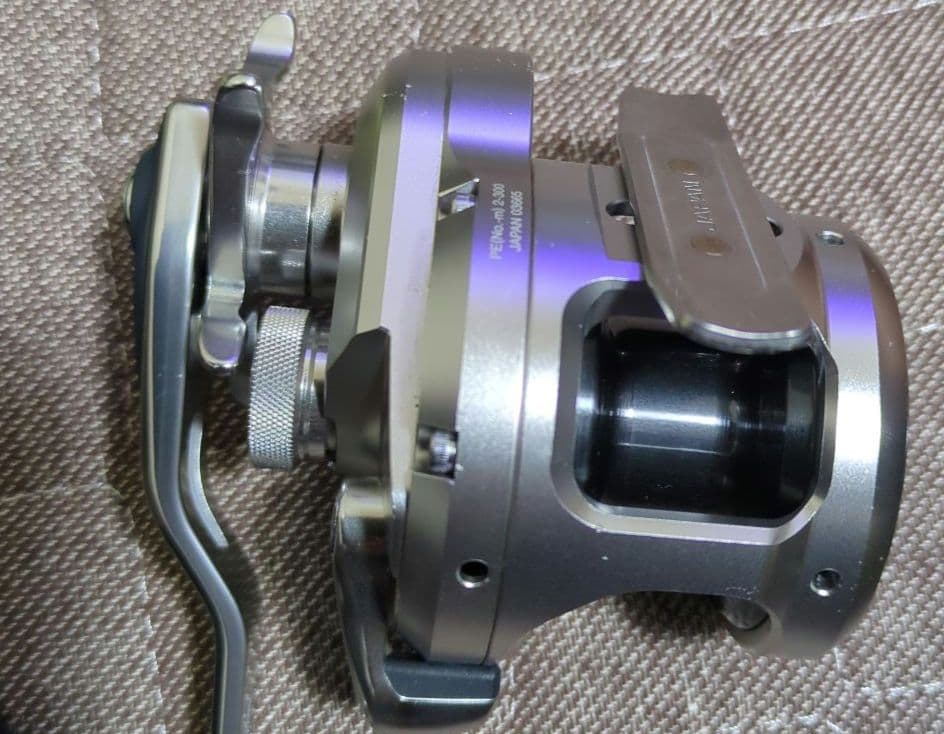 SHIMANO シマノリール「17 オシアジガー 1000HG 右ハンドル