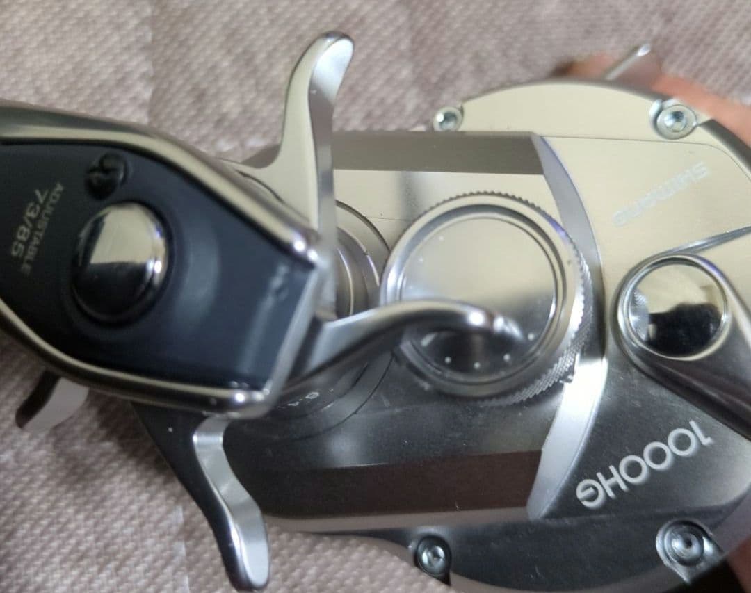 SHIMANO シマノリール「17 オシアジガー 1000HG 右ハンドル