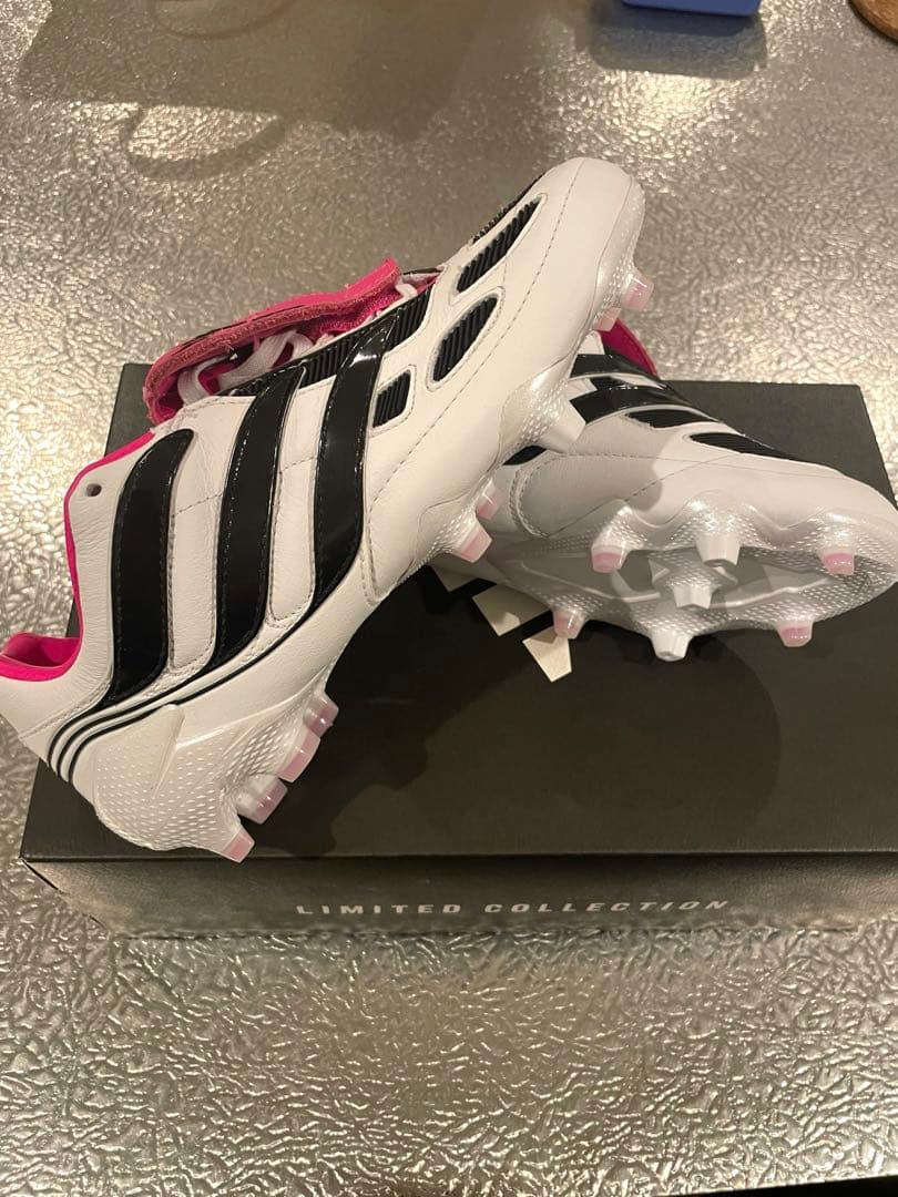 adidas プレデタープレシジョン+FG 25センチ　限定モデル